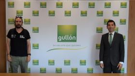 Francisco Hevia (i), director corporativo de Galletas Gullón; junto a José Ángel Sánchez, director científico del Geoparque