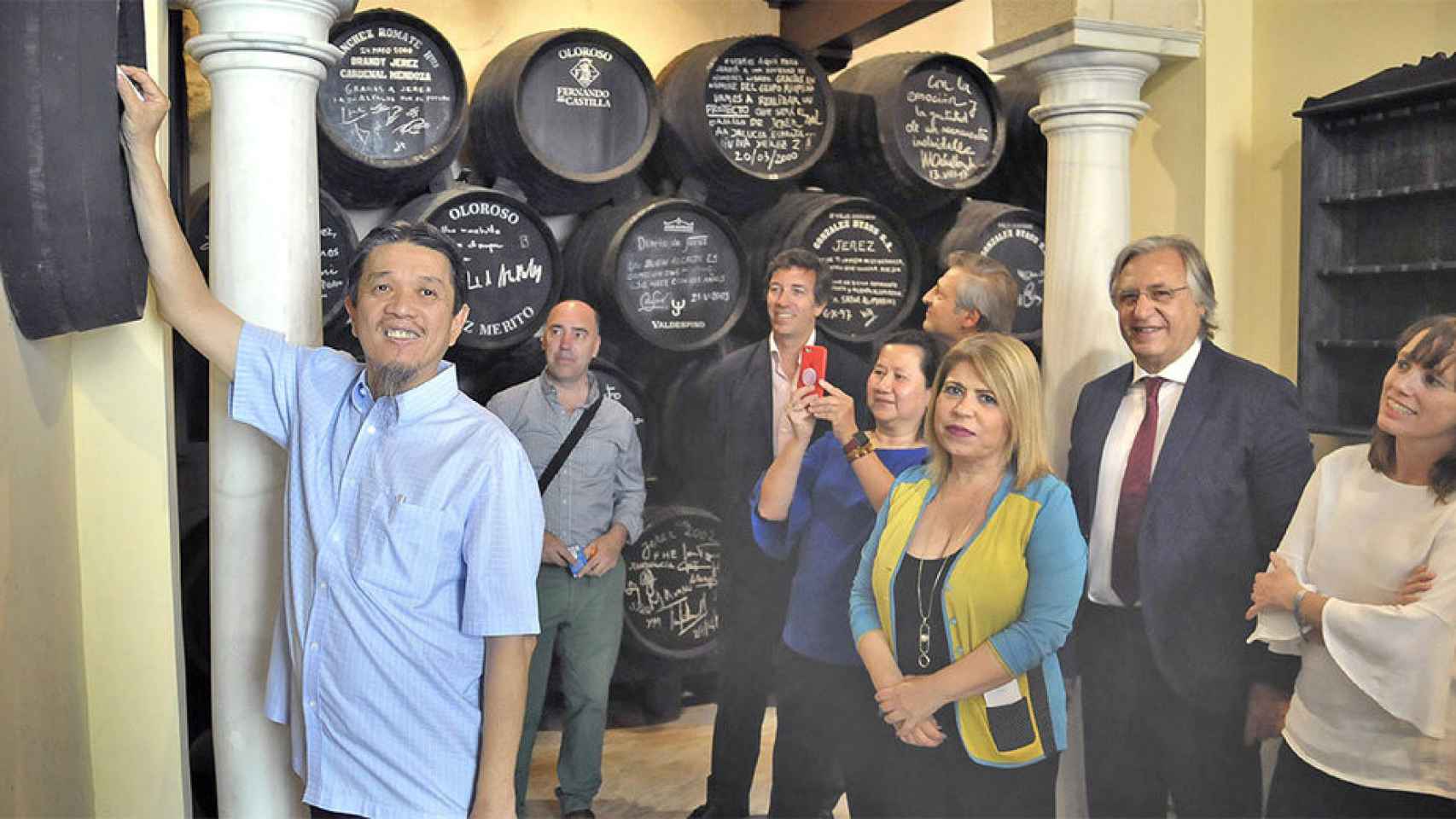 Lucio Co, durante una visita a Jerez, en 2018, recibido por la alcaldesa, Mamen Sánchez.