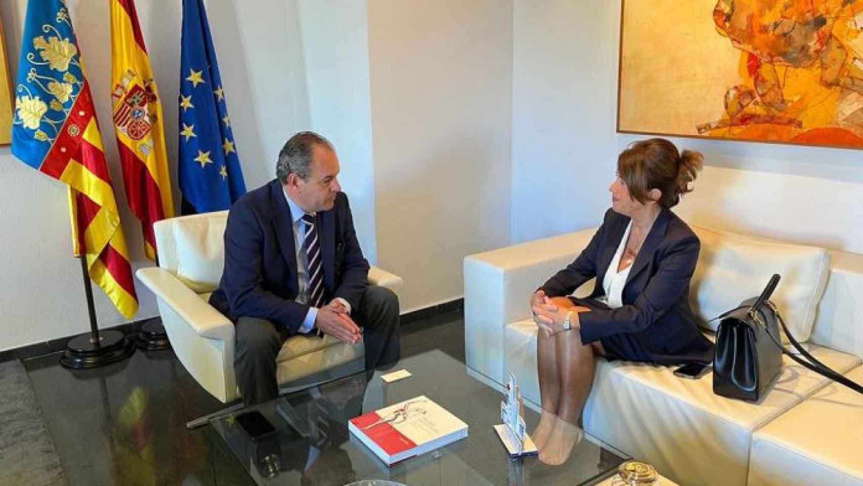 Baño se ha reunido con la embajadora de Croacia en España, Nives Malenica.