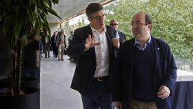 El portavoz del PSOE en el Congreso, Partxi López, y el ministro de Cultura, Miquel Iceta.