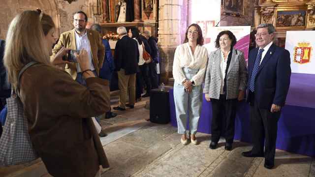 La consejera de Movilidad y Transformación Digital, María González Corral, y el presidente de la Diputación de Burgos, César Rico, participan en el Día de la Provincia 2022