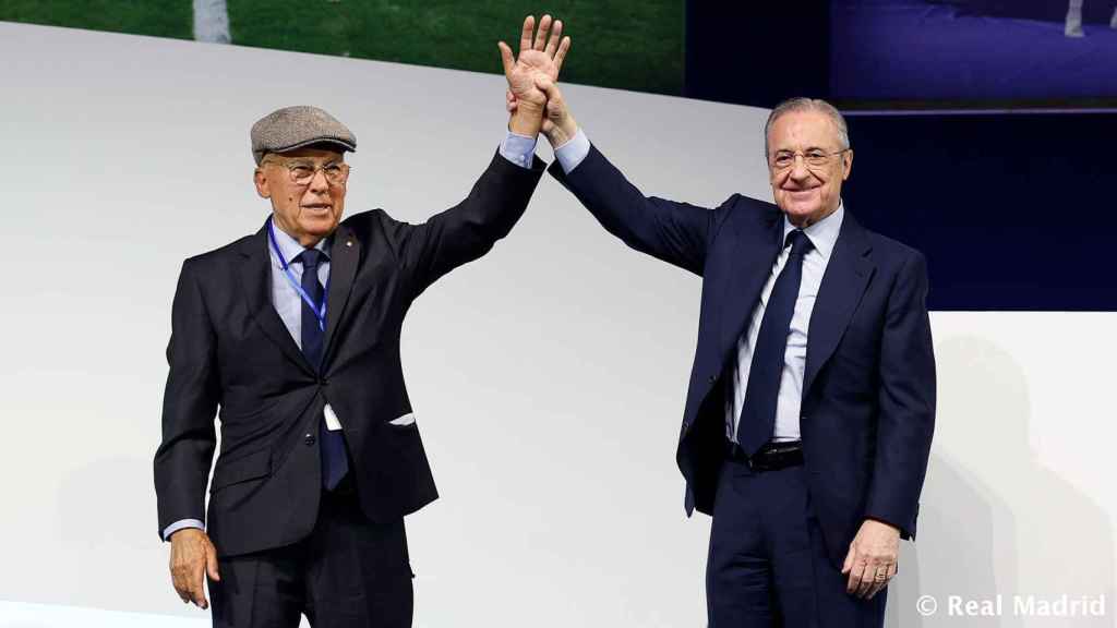 Amancio Amaro y Florentino Pérez, en la Asamblea del Real Madrid