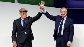 Amancio Amaro y Florentino Pérez, en la Asamblea del Real Madrid