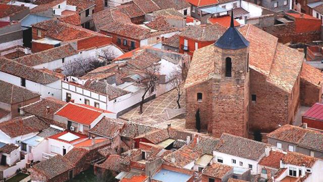 Iglesia de Almedina.