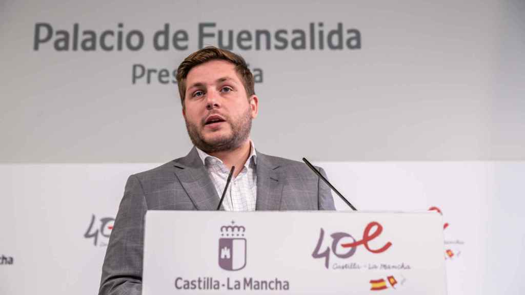 Nacho Hernando, consejero de Fomento de Castilla-La Mancha, este lunes en rueda de prensa