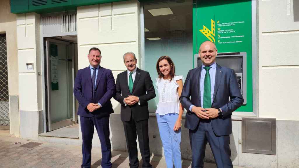 Caja Rural inaugura su nueva oficina en Valderas