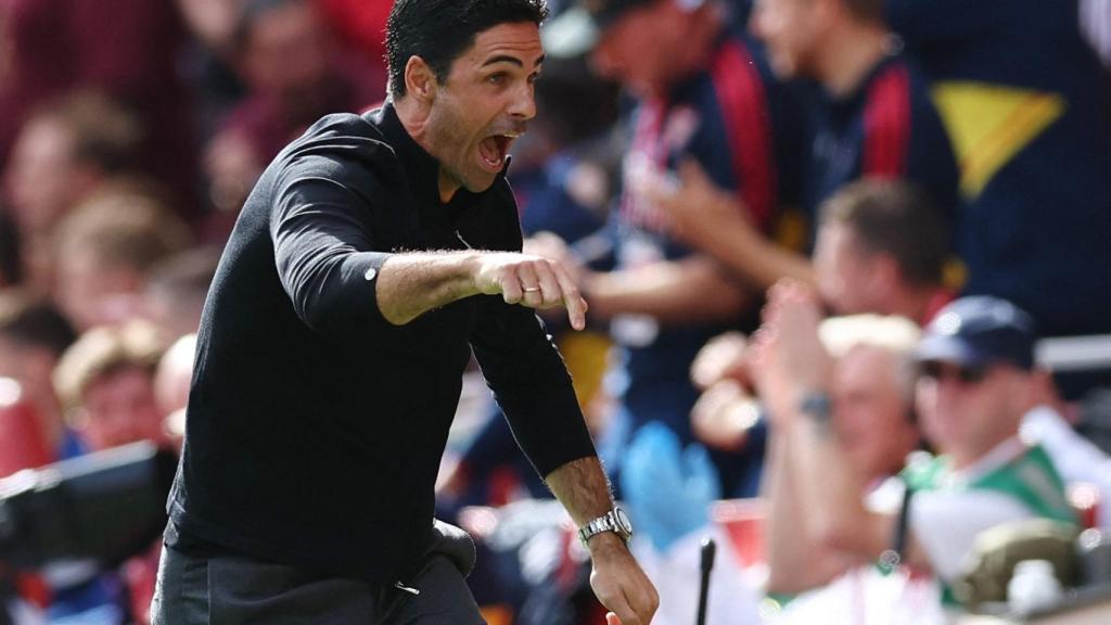 Mikel Arteta, enérgico en el banquillo del Arsenal
