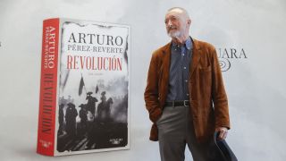 Arturo Pérez-Reverte publica 'Revolución': 