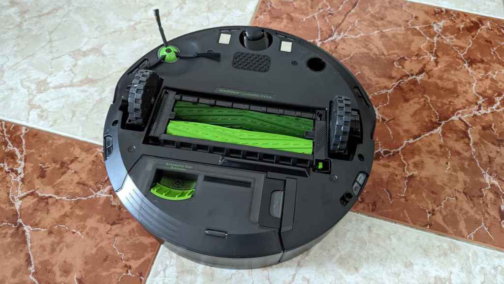 Roomba j7+