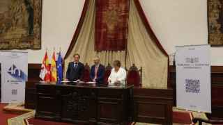 El alcalde, el rector y la presidenta del Tribunal de Cuentas, en la Universidad de Salamanca