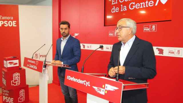 Antidio Fagúndez y José Fernández en rueda de prensa celebrada en la mañana de hoy Viernes 7 de Octubre en la sede socialista de Zamora