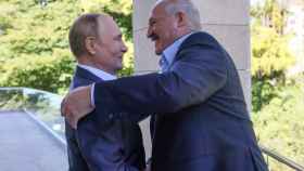 El presidente ruso Putin y el presidente bielorruso Lukashenko se reúnen en Sochi