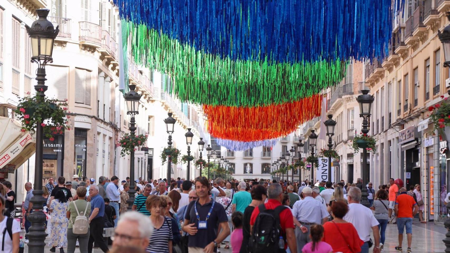 La Noche en Blanco de Málaga congrega a 165.970 personas pese a ser la