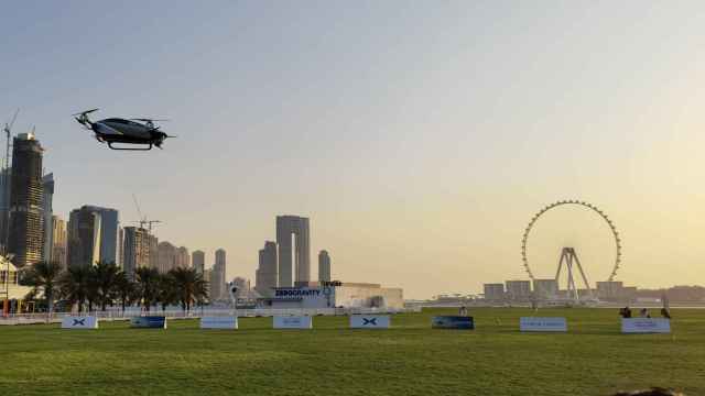 La primera exhibición del coche volador XPeng X2 en Dubái