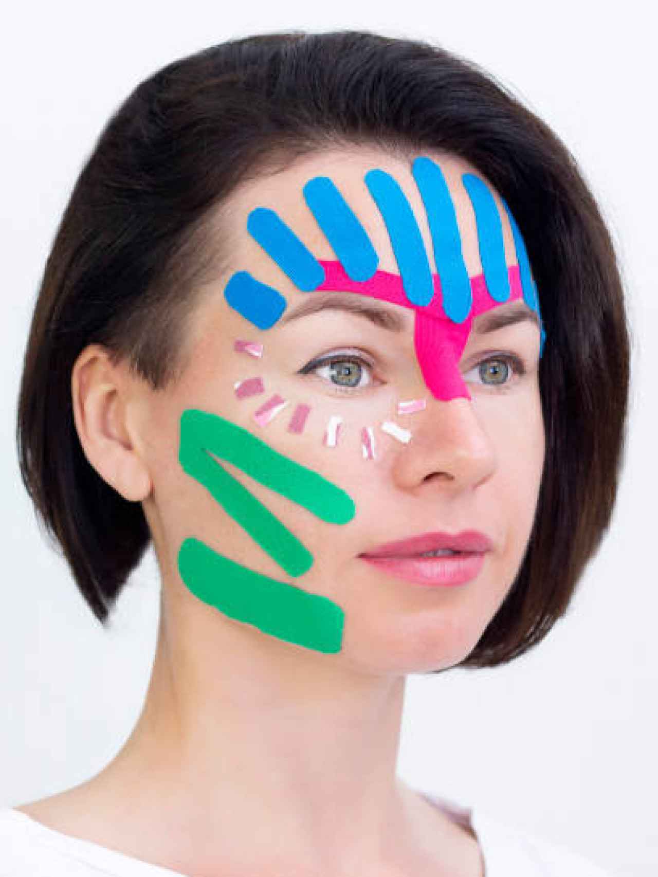 Qué es el 'Face Taping', el tratamiento viral que suaviza las arrugas