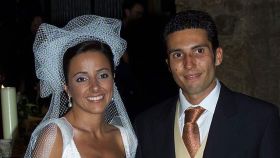 Carmen Alcayde junto a su exmarido, Eduardo Primo Arnau, el día de su boda.