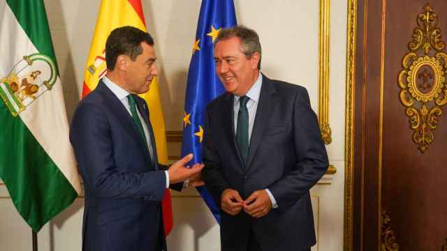 Juanma Moreno y el líder de los socialistas andaluces, Juan Espadas, en su encuentro del pasado mes de septiembre.