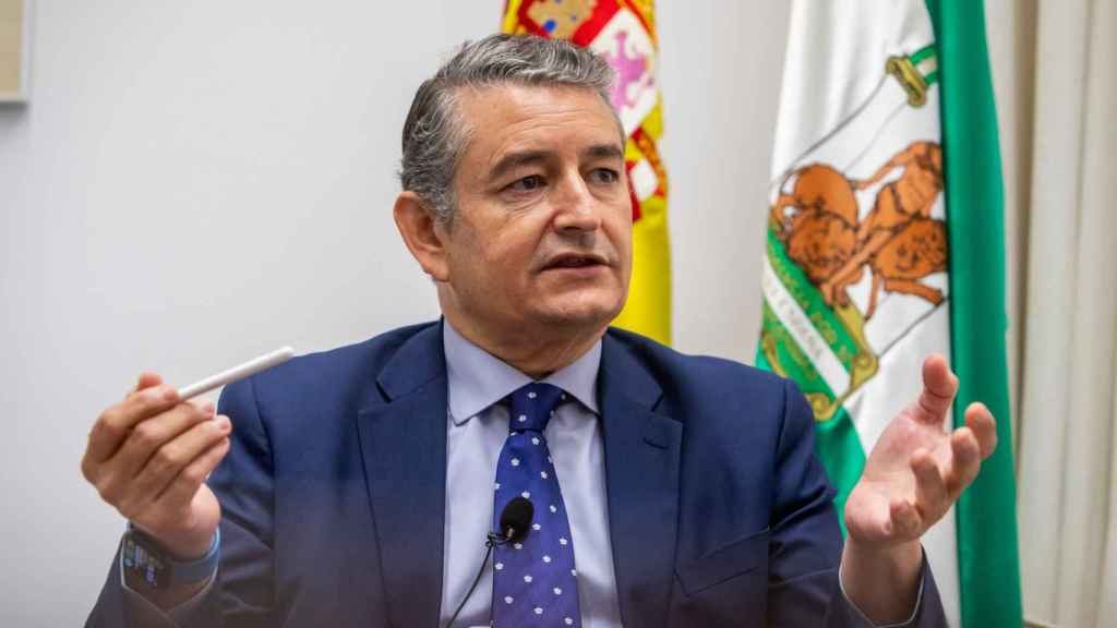 El consejero de la Presidencia de la Junta de Andalucía, Antonio Sanz, durante la entrevista.