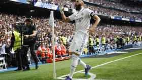 Karim Benzema celebra el primer gol en El Clásico