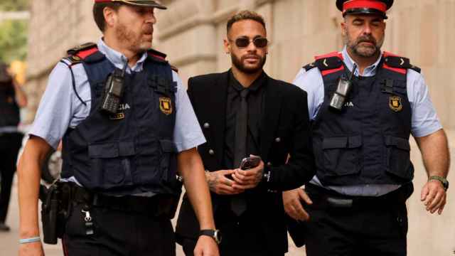 Neymar llegando a los juzgados.