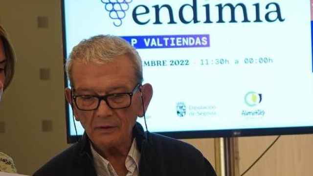 Manuel Pedro de Frutos, alcalde del municipio segoviano de Valtiendas, durante una presentación