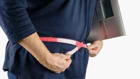 Una persona alta puede tener un IMC que indique normopeso pese a tener barriga.