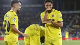 Los jugadores del Villarreal, celebrando el gol de Arnaut Danjuma en La Liga 2022/2023