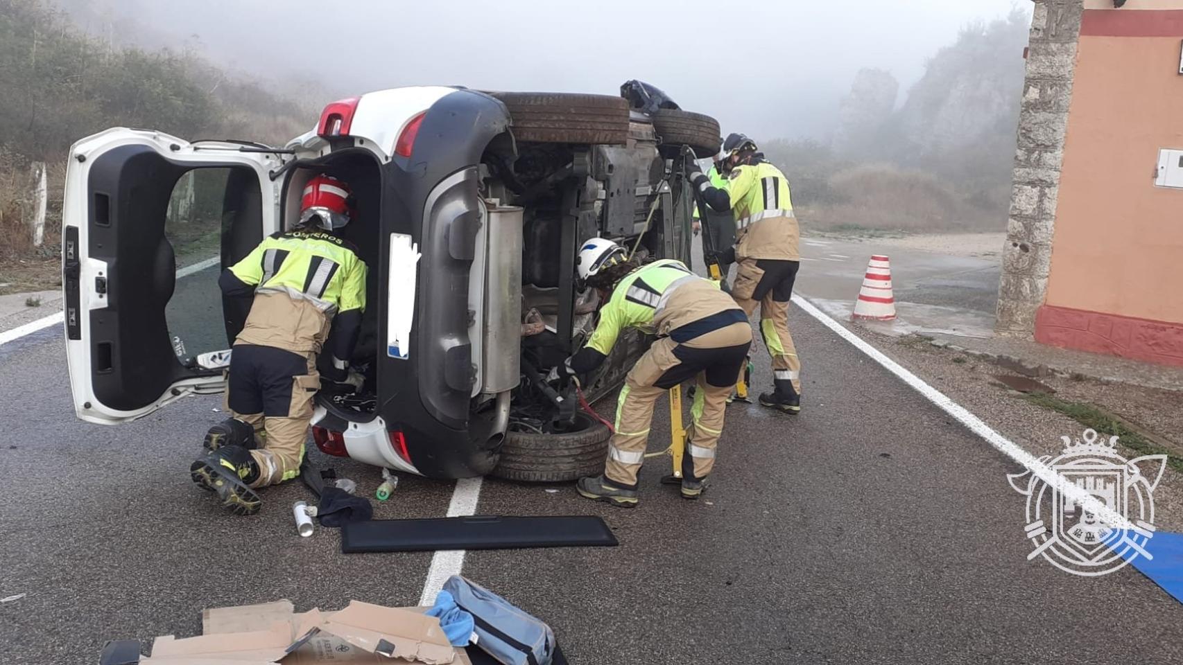 El Vuelco De Un Turismo Provoca Una Persona Herida En Una Carretera De ...