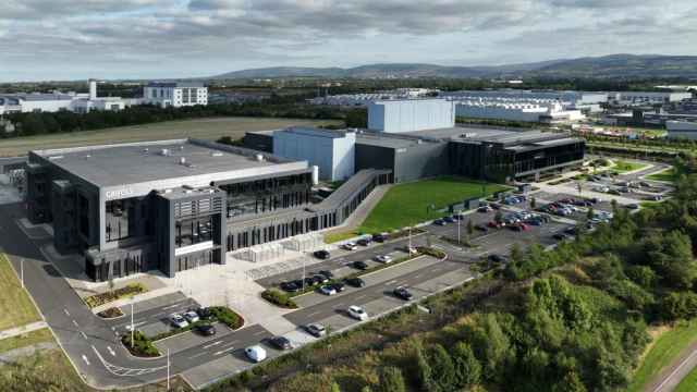 Complejo industrial de Grifols en Dublín (Irlanda).