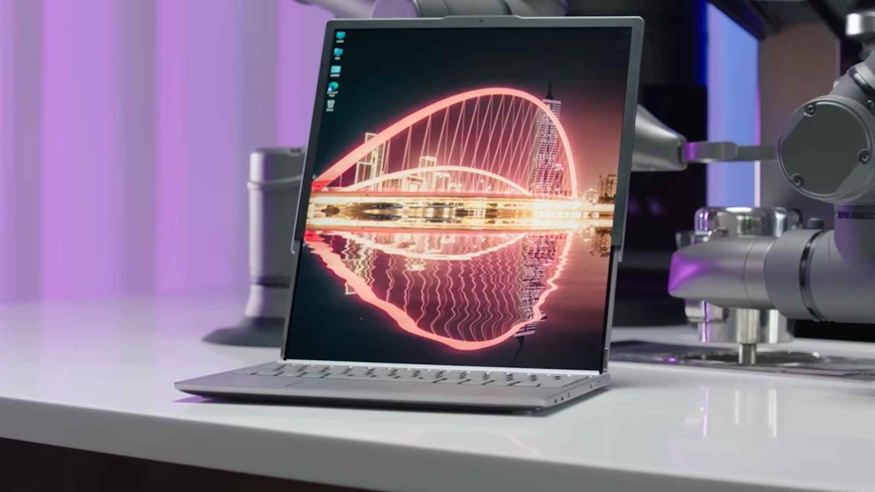 Un portátil con pantalla enrollable que duplicaría su tamaño: la nueva de Lenovo