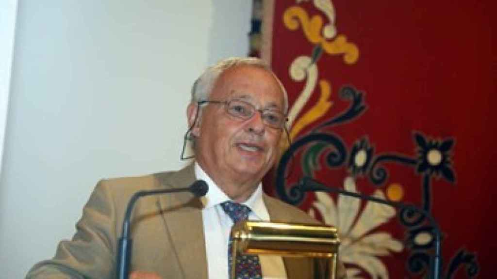 Gonzalo Santonja en plena presentación del libro de José Luis Ramón (Foto cedida).