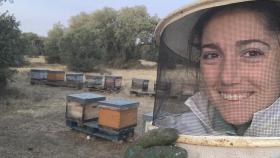 María Sotelo con sus panales en Castronuño