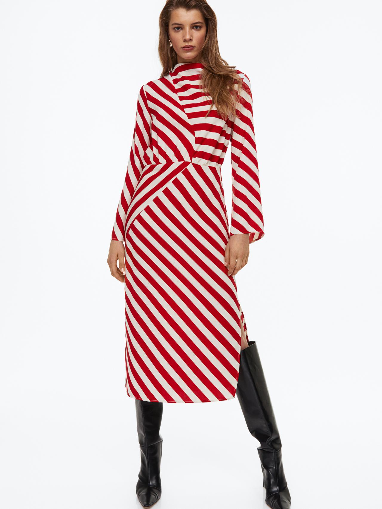Dos lookazos de rayas y un vestido monocolor: prendas H&M serán esta temporada