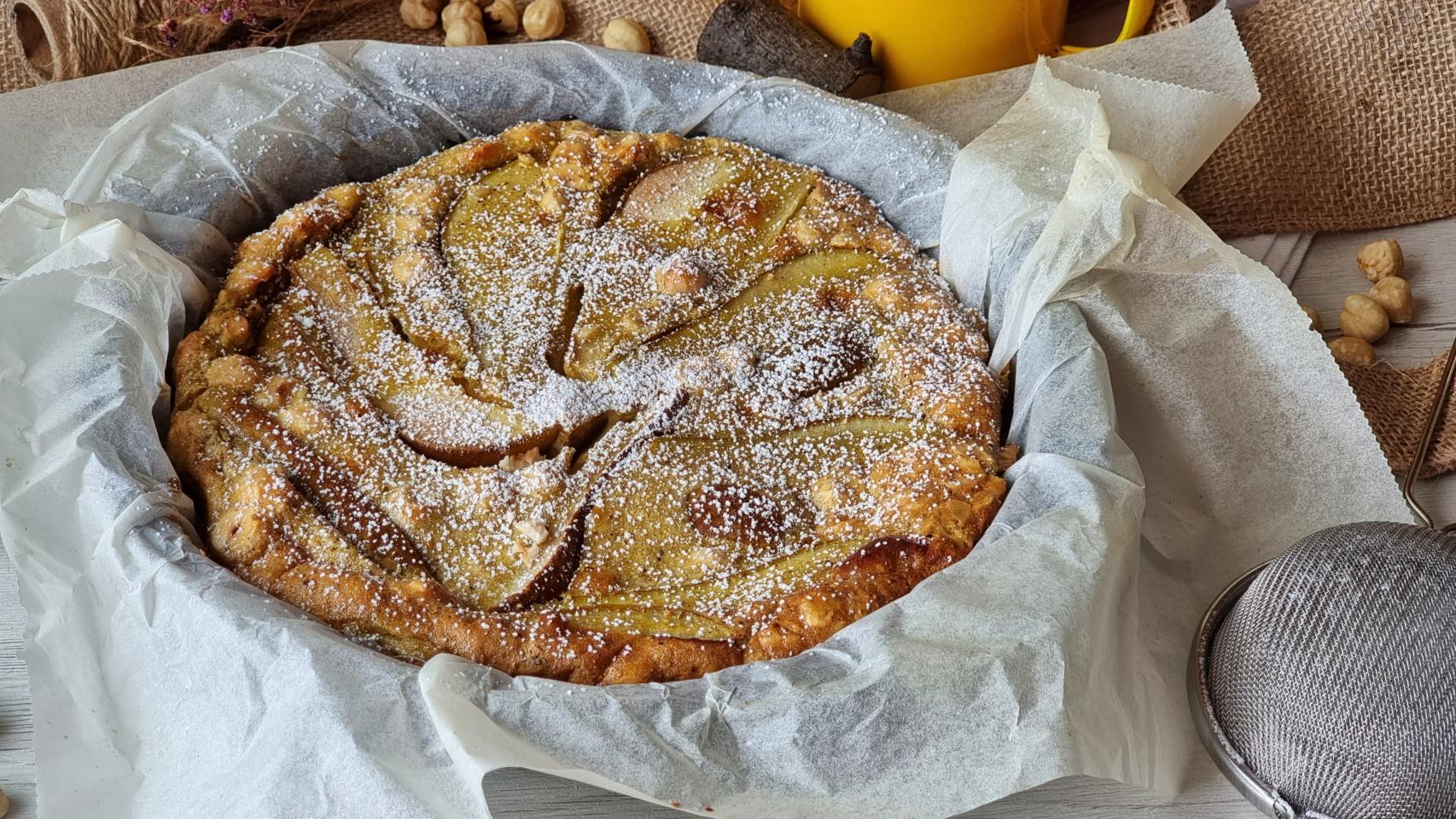 Pastel de pera y avellanas estilo Clafoutis, una receta francesa para el  postre