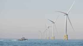 Molinos para energía eólica marina de Iberdrola.