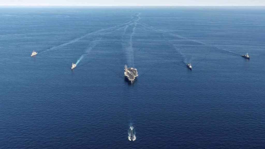 Imagen de archivo de un simulacro naval conjunto de Corea del Sur, EEUU y Japón en el Mar del Este.