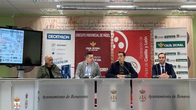 Presentación del Campeonato Autonómico de Pádel en Benavente