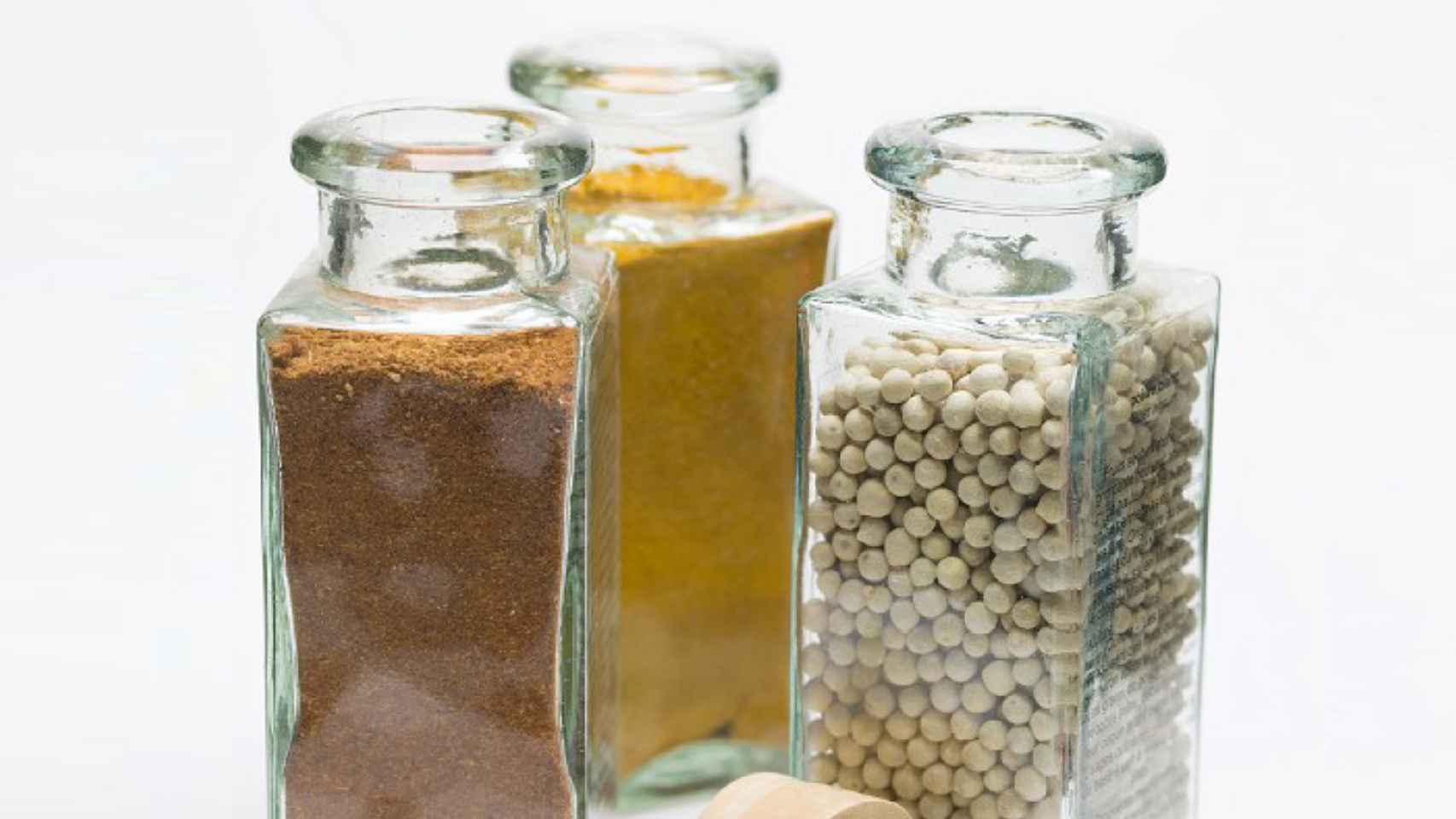 El peligro oculto de los frascos de especias: un riesgo sanitario que pasa  desapercibido al cocinar