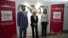 Rodrigo Buenaventura, Nadia Calviño y Montserrat Martínez en un evento de la CNMV.