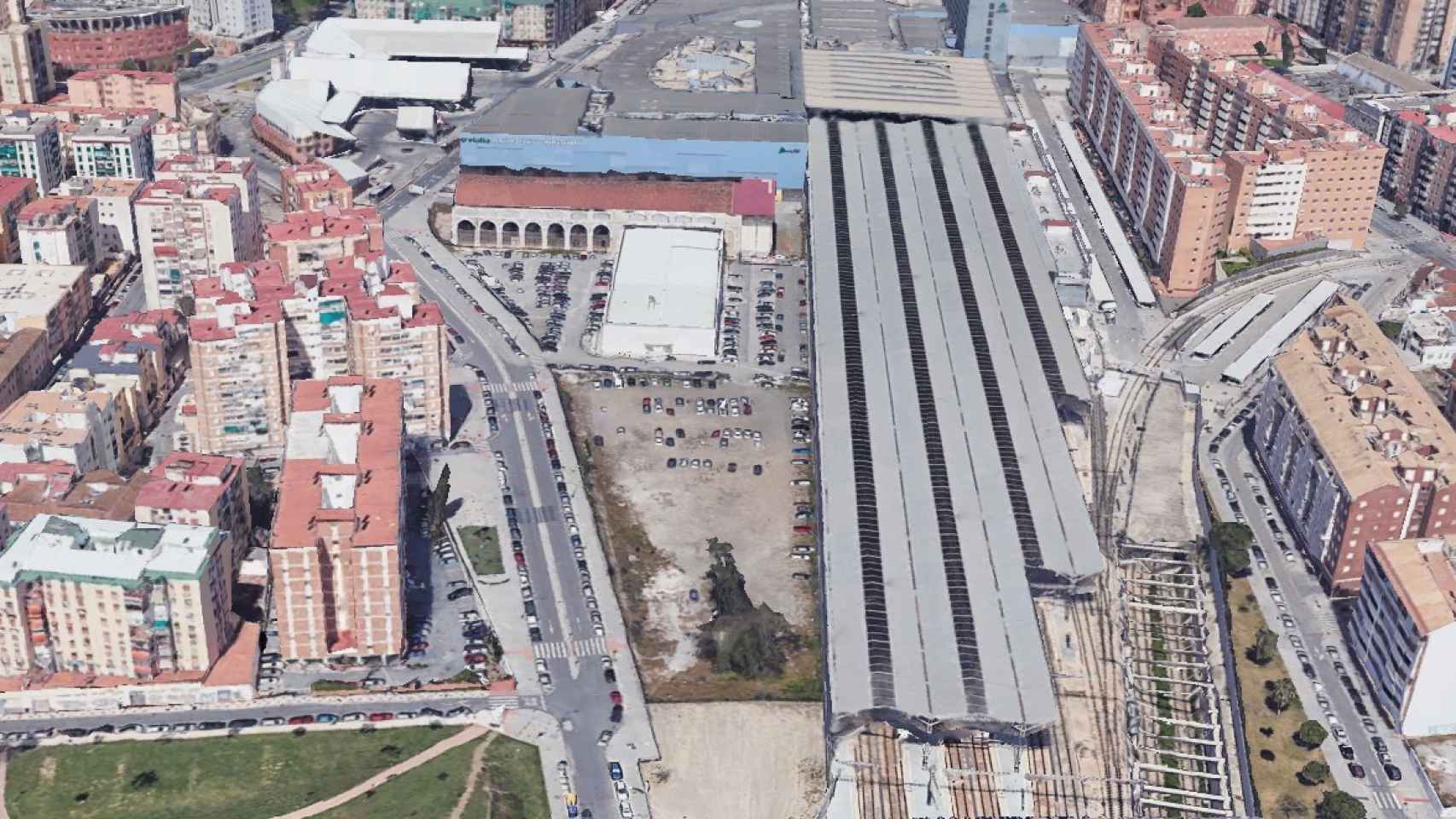 Vista de los terrenos de Málaga donde Vía Célere proyecta el edificio de viviendas y de oficinas.