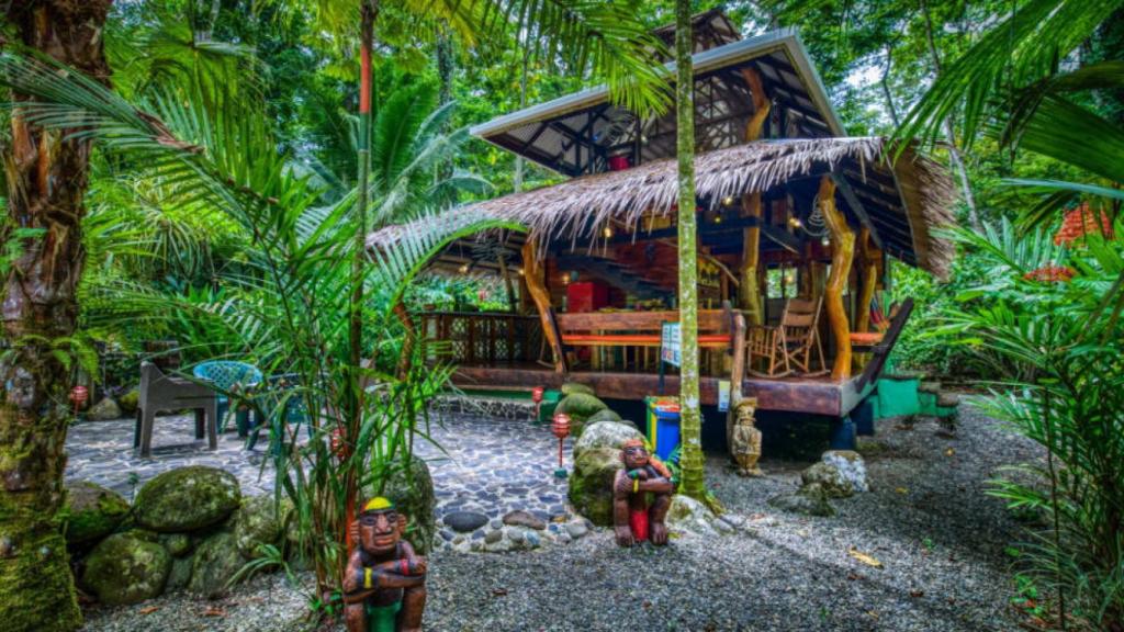 Los 'bungalows' del complejo hotelero Congo Bongo, donde se iban a hospedar Rainer Schaller y su familia.