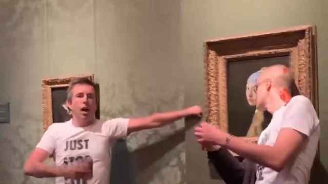 Ataque al cuadro de 'La joven de la perla' de Johannes Vermeer