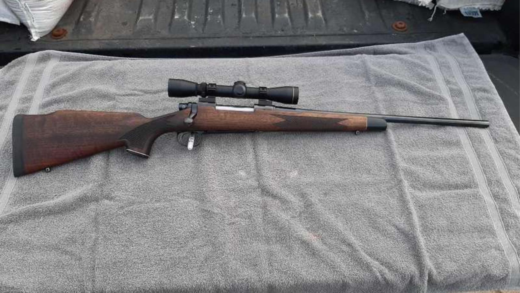 La Guardia Civil interviene un rifle de caza mayor del calibre 300 en la  provincia de Zamora