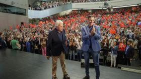 Felipe González y Pedro Sánchez en el 40 aniversario de la victoria de 1982.