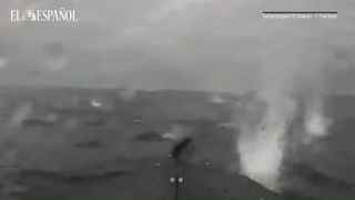 Así impactaron los drones ucranianos en el buque insignia de la flota rusa: el vídeo del ataque