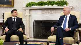 Joe Biden junto a Zelenski, durante la visita del presidenta de EEUU a Ucrania.