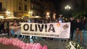 Concentración en la plaza Mayor de Segovia en repulsa al presunto asesinato de Olivia, este martes.