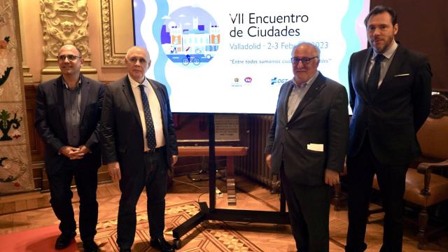 Presentación del VII Encuentro de Ciudades por la Seguridad Vial y Movilidad Sostenible en el Ayuntamiento de Valladolid.