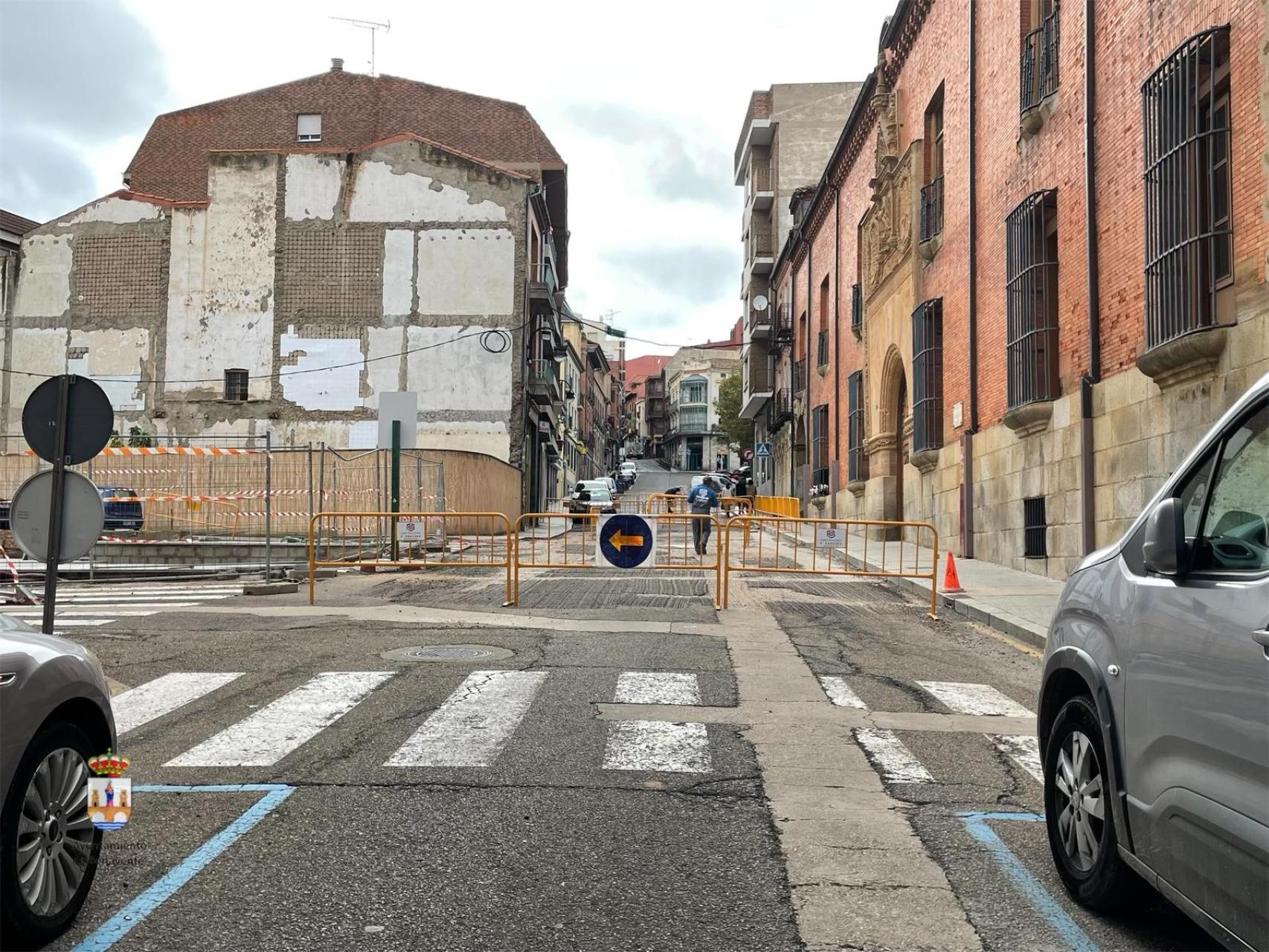 Imagen de las obras de la plaza de San Francisco de Benavente, en Zamora.