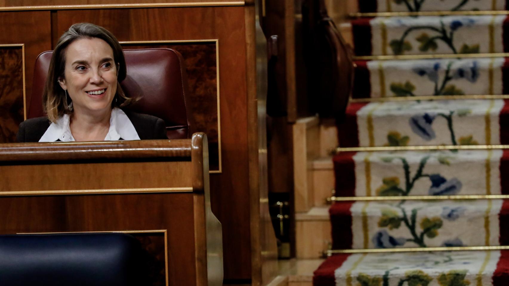 La número dos del PP y portavoz en el Congreso, Cuca Gamarra, recientemente en su escaño en el hemiciclo.